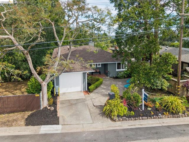 1427 Summit Rd, Berkeley, CA 94708