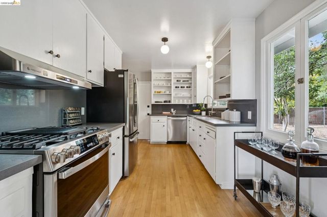 1427 Summit Rd, Berkeley, CA 94708