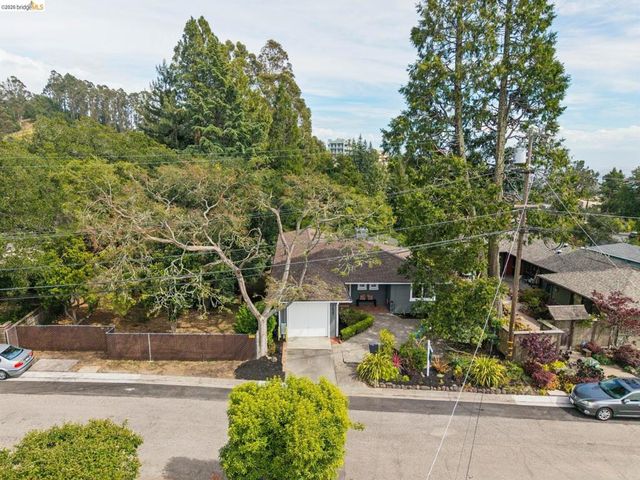 1427 Summit Rd, Berkeley, CA 94708