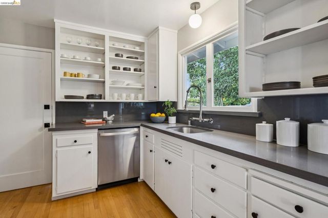 1427 Summit Rd, Berkeley, CA 94708
