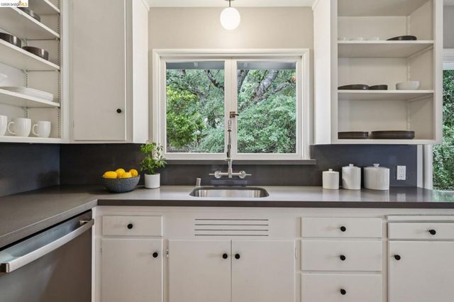 1427 Summit Rd, Berkeley, CA 94708