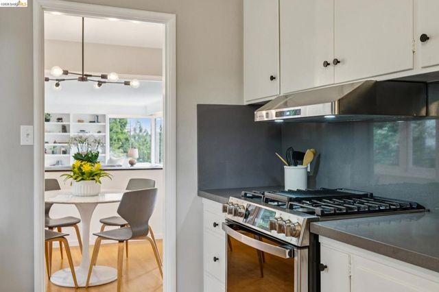 1427 Summit Rd, Berkeley, CA 94708