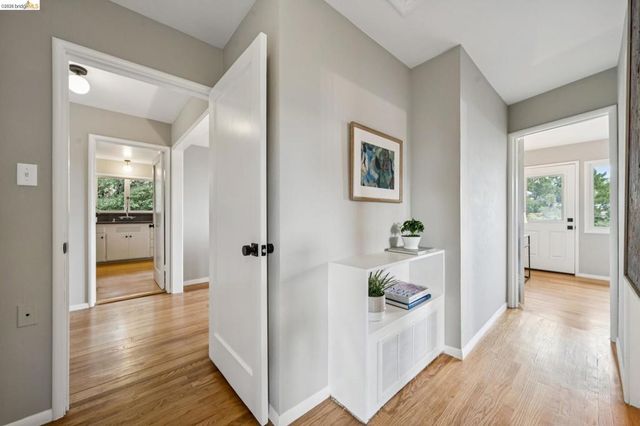 1427 Summit Rd, Berkeley, CA 94708