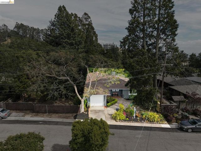 1427 Summit Rd, Berkeley, CA 94708