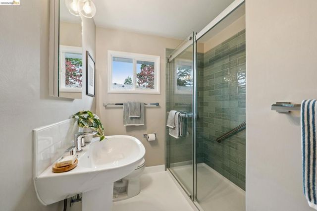 1427 Summit Rd, Berkeley, CA 94708