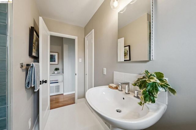 1427 Summit Rd, Berkeley, CA 94708