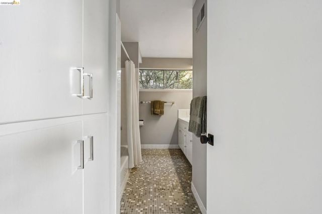 1427 Summit Rd, Berkeley, CA 94708