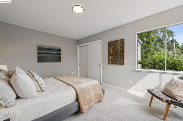 1427 Summit Rd, Berkeley, CA 94708