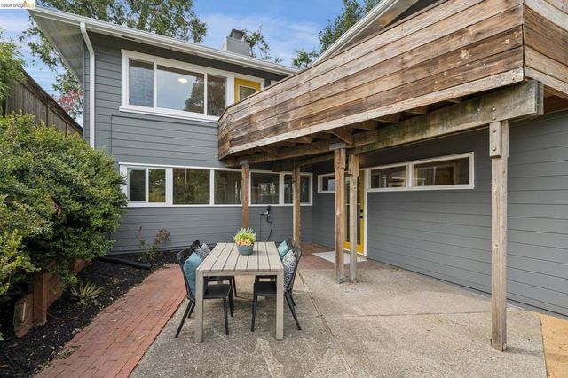 1427 Summit Rd, Berkeley, CA 94708