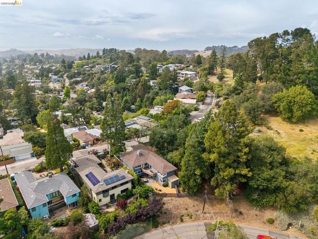 1427 Summit Rd, Berkeley, CA 94708