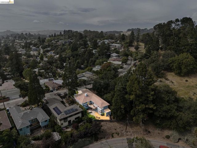 1427 Summit Rd, Berkeley, CA 94708