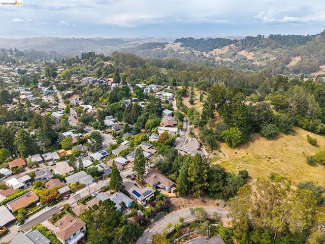 1427 Summit Rd, Berkeley, CA 94708