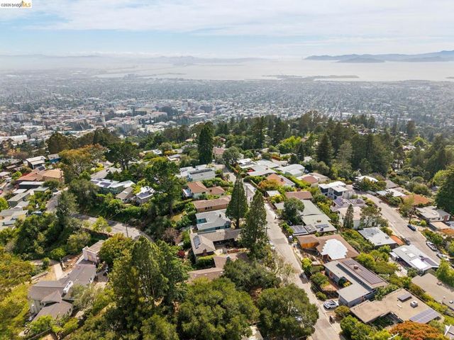 1427 Summit Rd, Berkeley, CA 94708