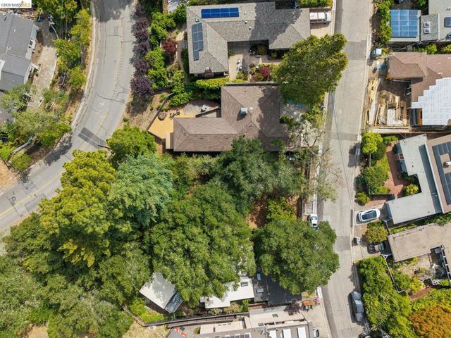 1427 Summit Rd, Berkeley, CA 94708