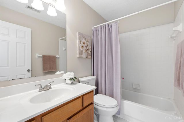 6859 Autumn Glen Drive, West Chester, OH 45069