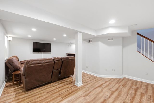 6859 Autumn Glen Drive, West Chester, OH 45069