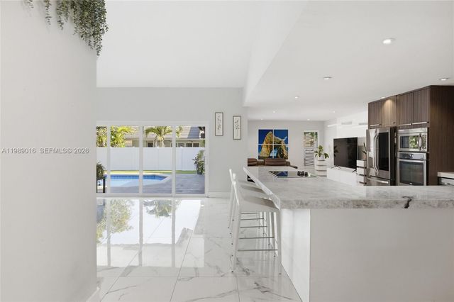 1010 SW 149th Ln, Sunrise, FL 33326