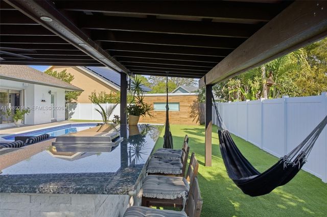 1010 SW 149th Ln, Sunrise, FL 33326