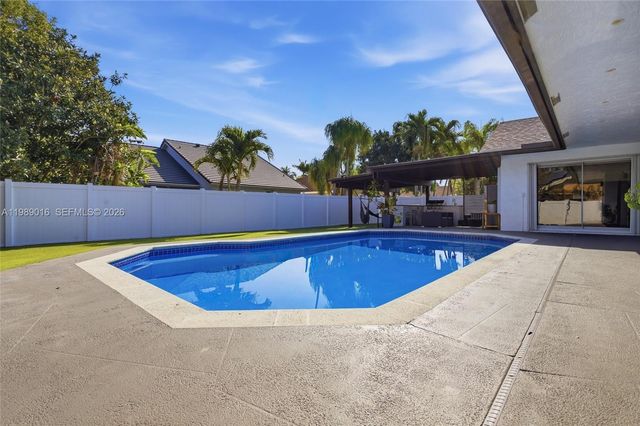 1010 SW 149th Ln, Sunrise, FL 33326