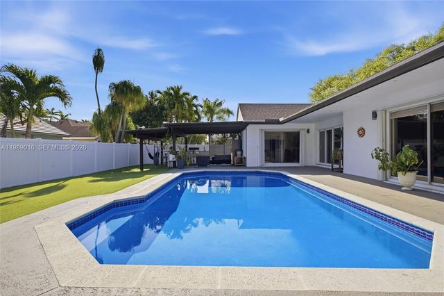 1010 SW 149th Ln, Sunrise, FL 33326