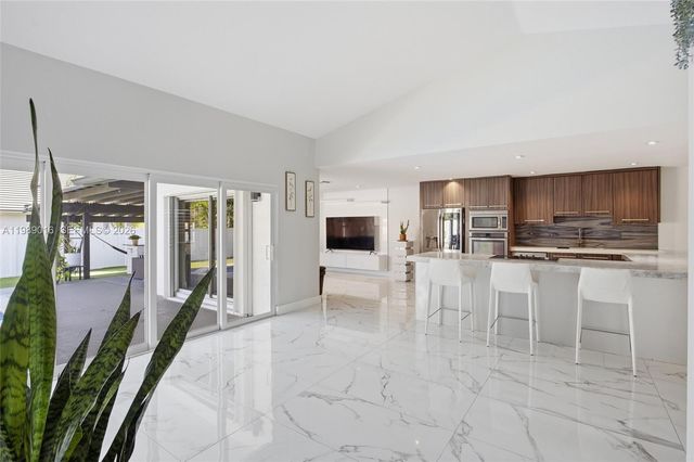 1010 SW 149th Ln, Sunrise, FL 33326