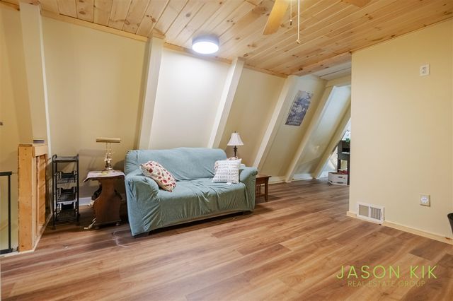 679 W Lincoln Avenue, White Cloud, MI 49349