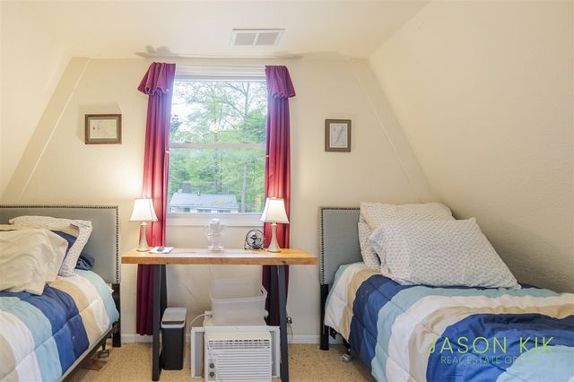 679 W Lincoln Avenue, White Cloud, MI 49349