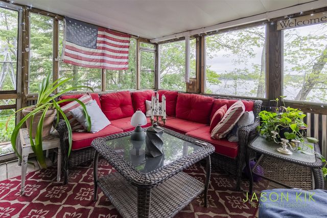 679 W Lincoln Avenue, White Cloud, MI 49349