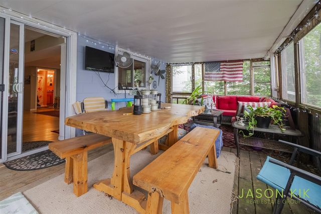 679 W Lincoln Avenue, White Cloud, MI 49349