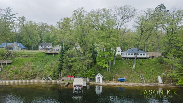 679 W Lincoln Avenue, White Cloud, MI 49349