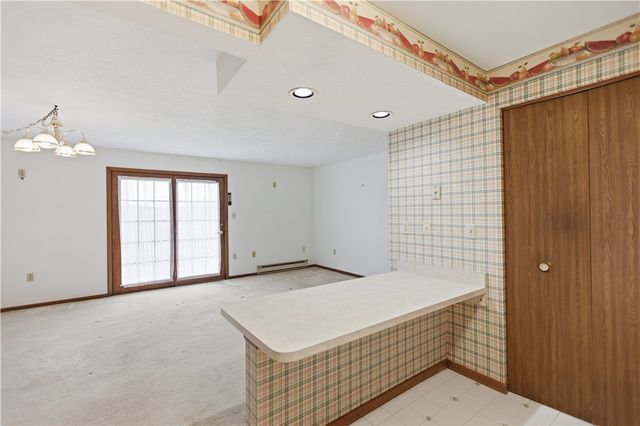 503 Clubhouse Dr, South Strabane, PA 15301