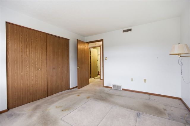 503 Clubhouse Dr, South Strabane, PA 15301