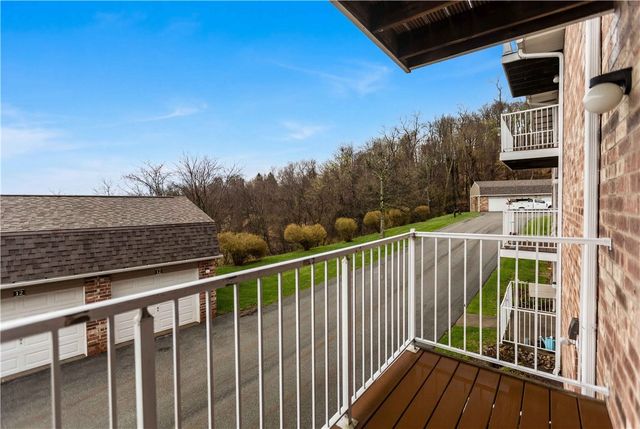 503 Clubhouse Dr, South Strabane, PA 15301