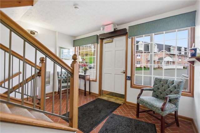 503 Clubhouse Dr, South Strabane, PA 15301