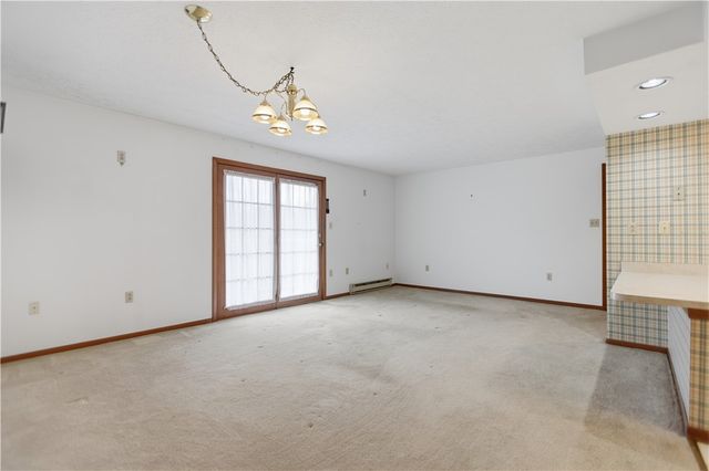 503 Clubhouse Dr, South Strabane, PA 15301