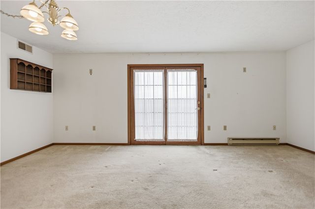 503 Clubhouse Dr, South Strabane, PA 15301