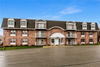 503 Clubhouse Dr, South Strabane, PA 15301