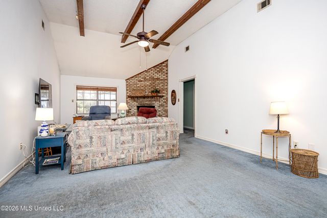 2713 N 6th Street, Ocean Springs, MS 39564