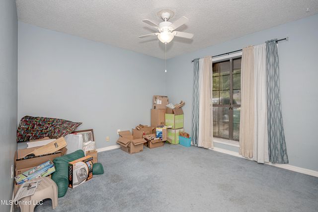 2713 N 6th Street, Ocean Springs, MS 39564