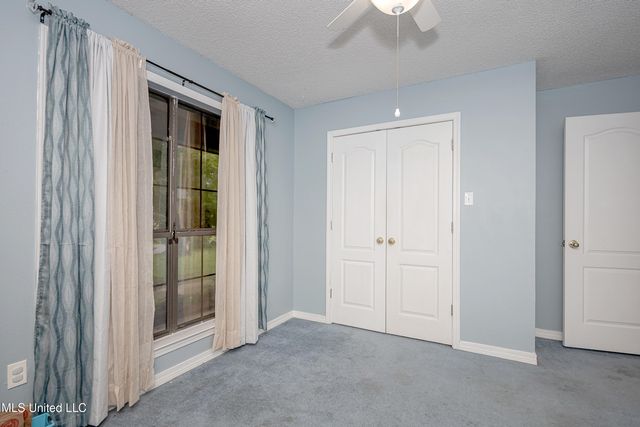 2713 N 6th Street, Ocean Springs, MS 39564