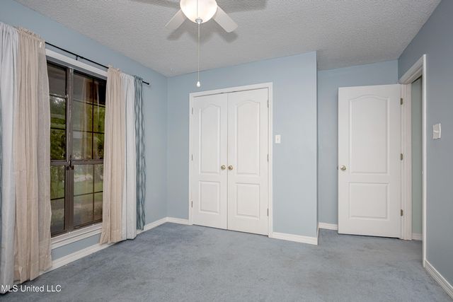 2713 N 6th Street, Ocean Springs, MS 39564