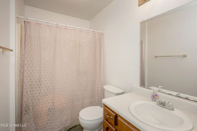 2713 N 6th Street, Ocean Springs, MS 39564