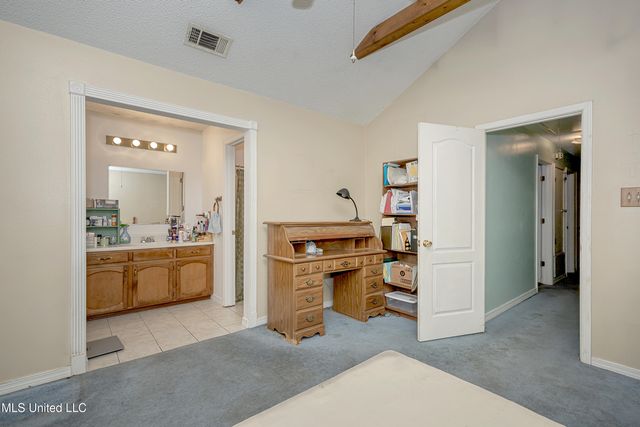 2713 N 6th Street, Ocean Springs, MS 39564