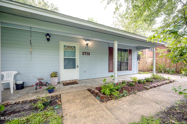 2713 N 6th Street, Ocean Springs, MS 39564