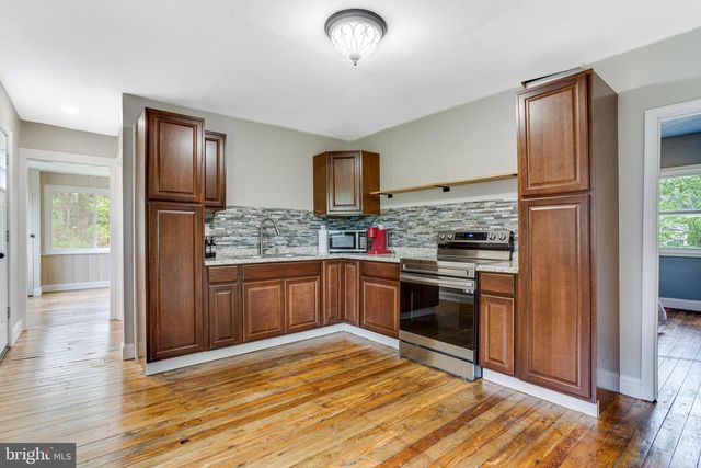 4972 SKIPPACK PIKE, Schwenksville, PA 19473
