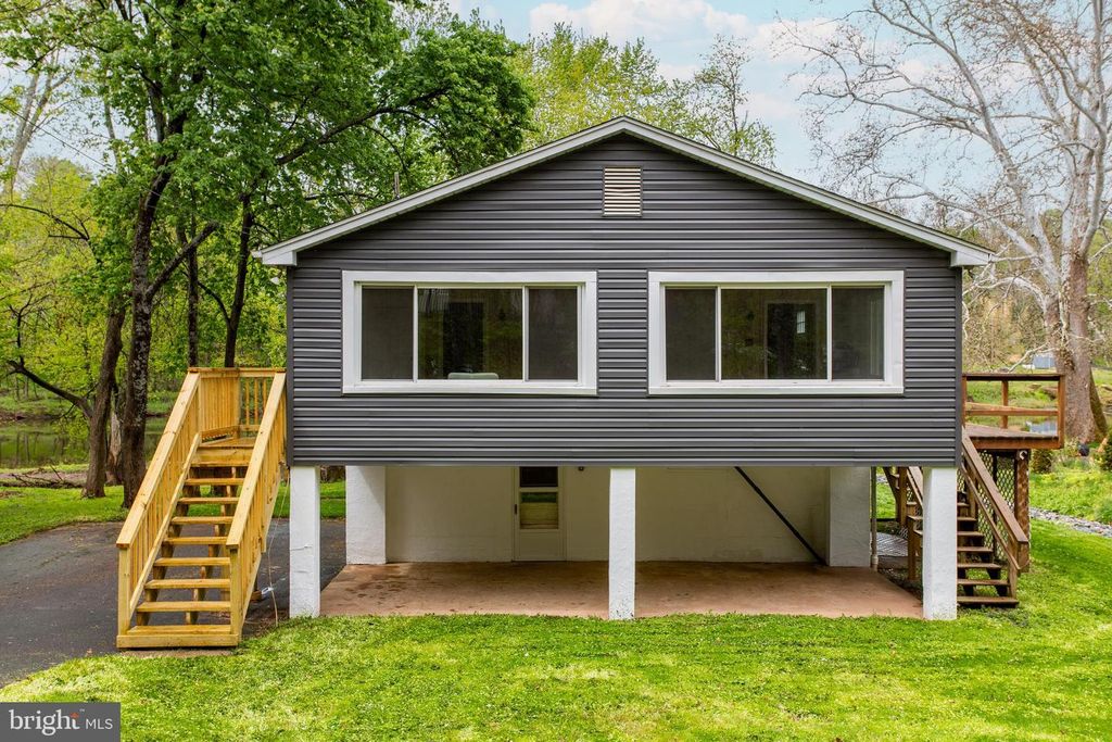 4972 SKIPPACK PIKE, Schwenksville, PA 19473