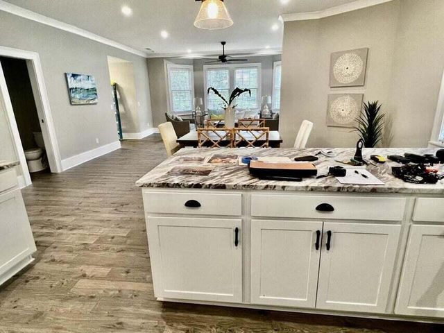 207 W Carolina Avenue, Summerville, SC 29483