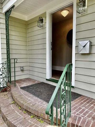 207 W Carolina Avenue, Summerville, SC 29483