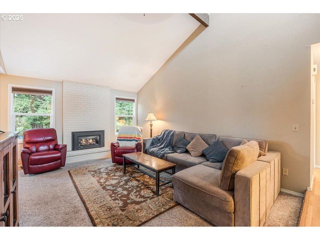 1225 Se JACQUELIN Dr, Hillsboro, OR 97123