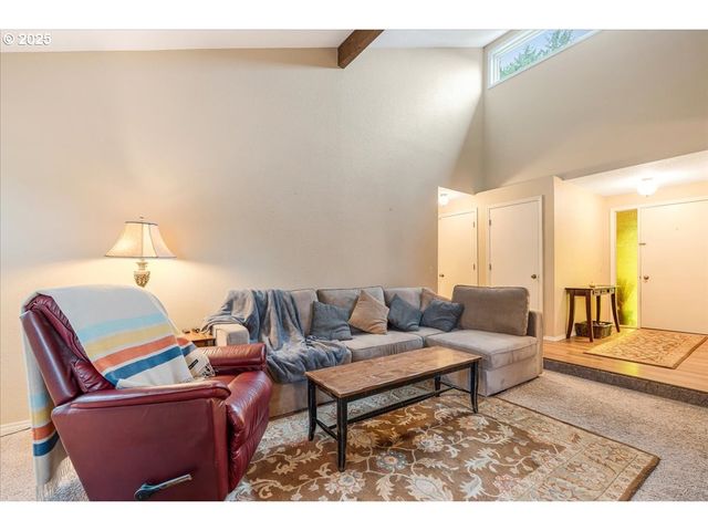 1225 Se JACQUELIN Dr, Hillsboro, OR 97123